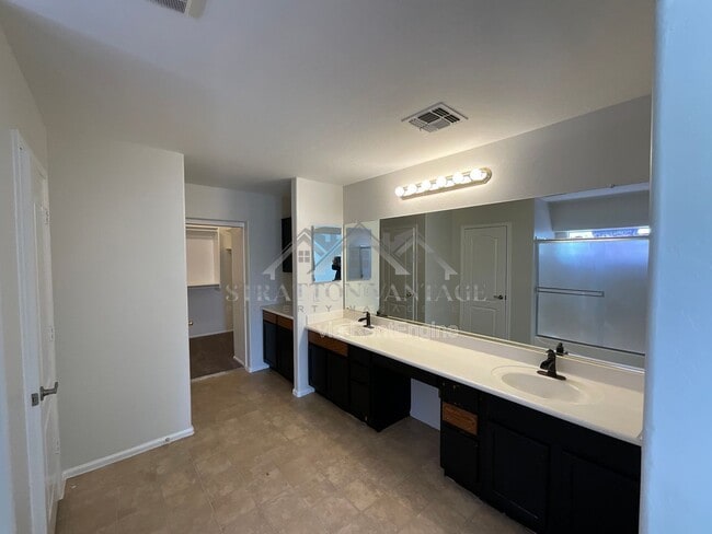 Building Photo - 16129 W Hilton Ave