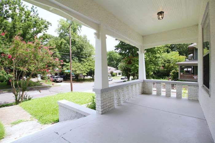 Building Photo - 2027 Higbee Ave