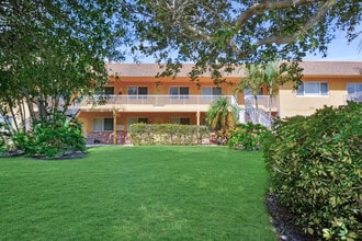 Building Photo - 1000 NE 9th Ave