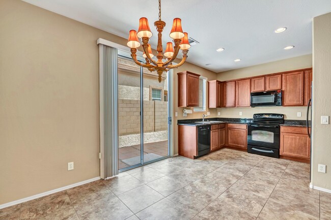 Building Photo - 4058 E Carla Vista Dr