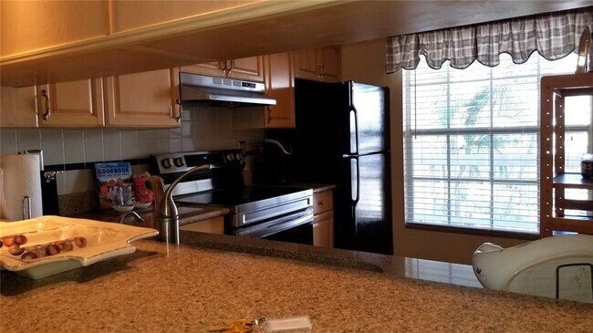 Building Photo - 153 Sun Isle Cir