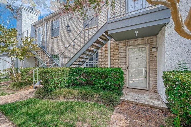 Building Photo - 8787 Brae Acres Rd