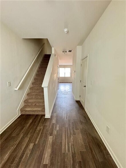 Building Photo - 6410 Kennonbriar Ct