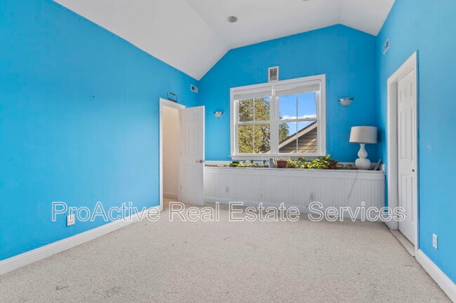 Building Photo - 1225 Hillside Ave