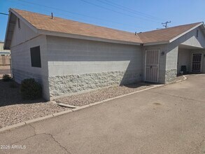 Building Photo - 231 E Mohave St