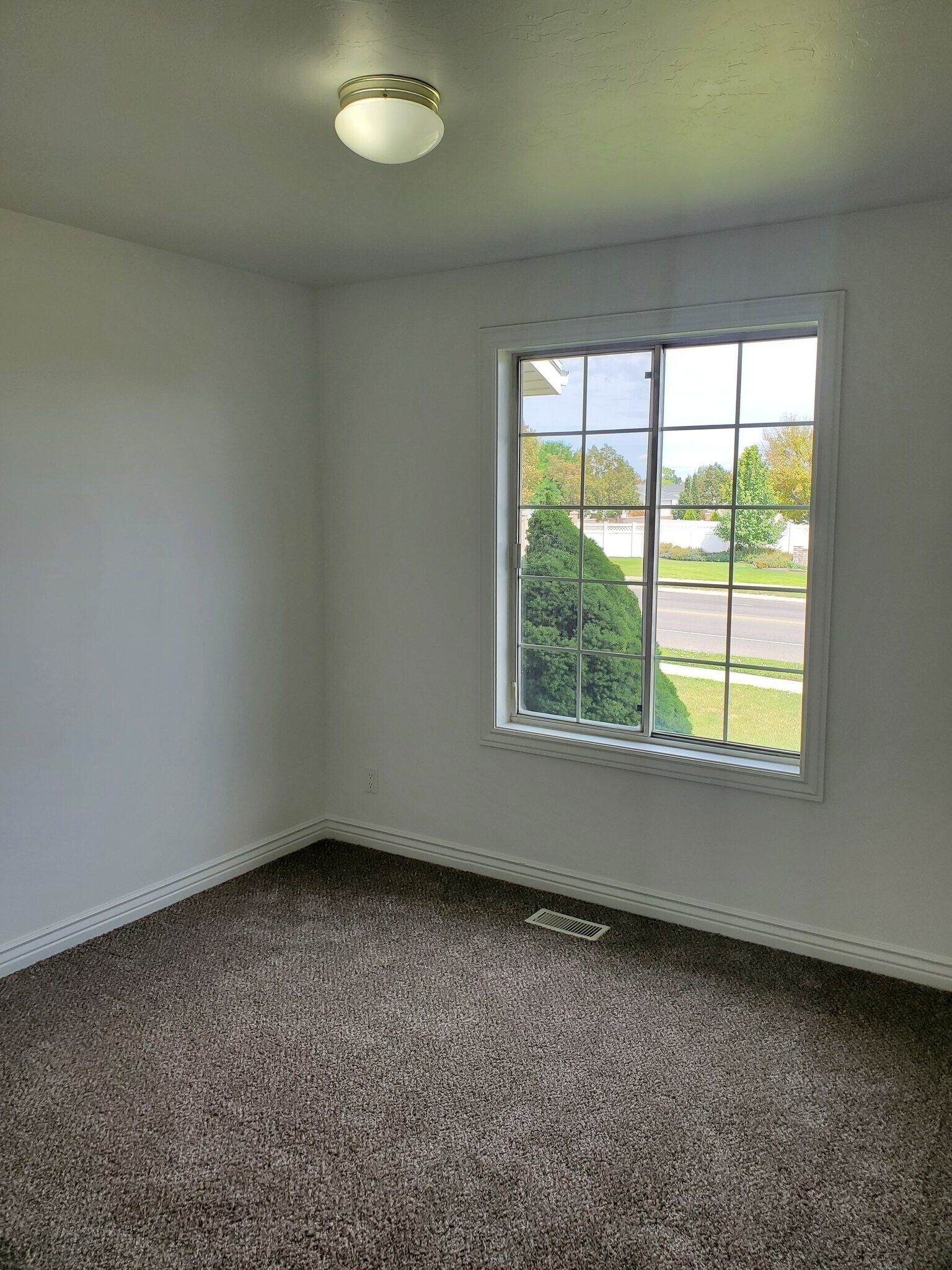 Building Photo - 4785 Dorilee Dr