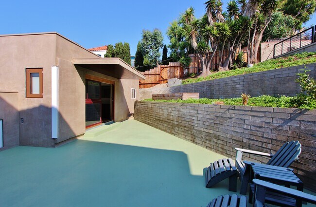 Building Photo - 7328 VISTA DEL MAR Ln