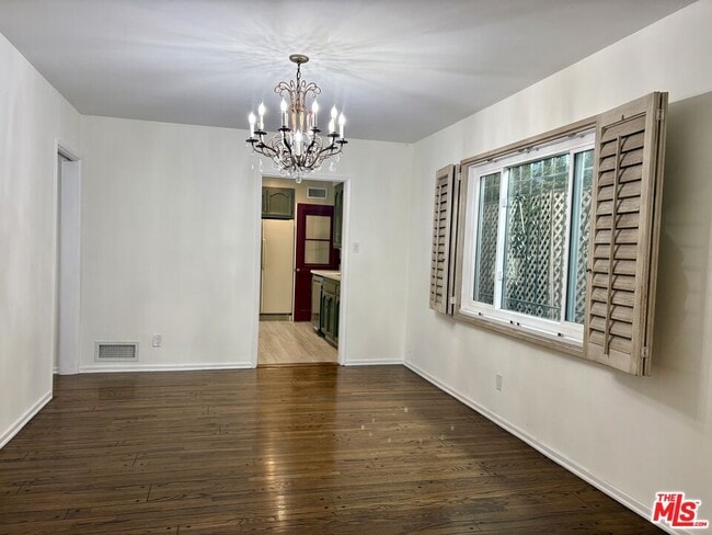 Building Photo - 333 N Detroit St