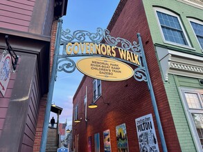 Building Photo - Downtown Milton Apartment