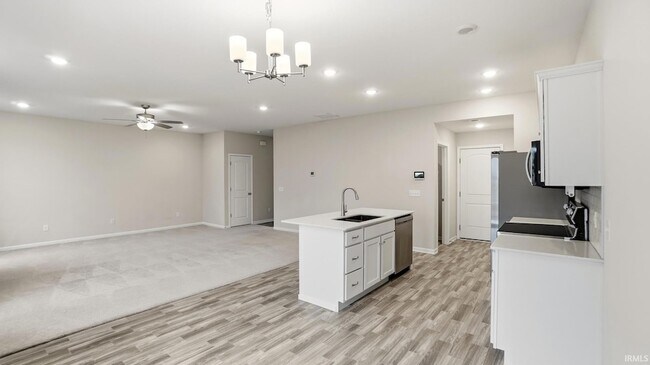 Building Photo - 3597 Canal Square Dr