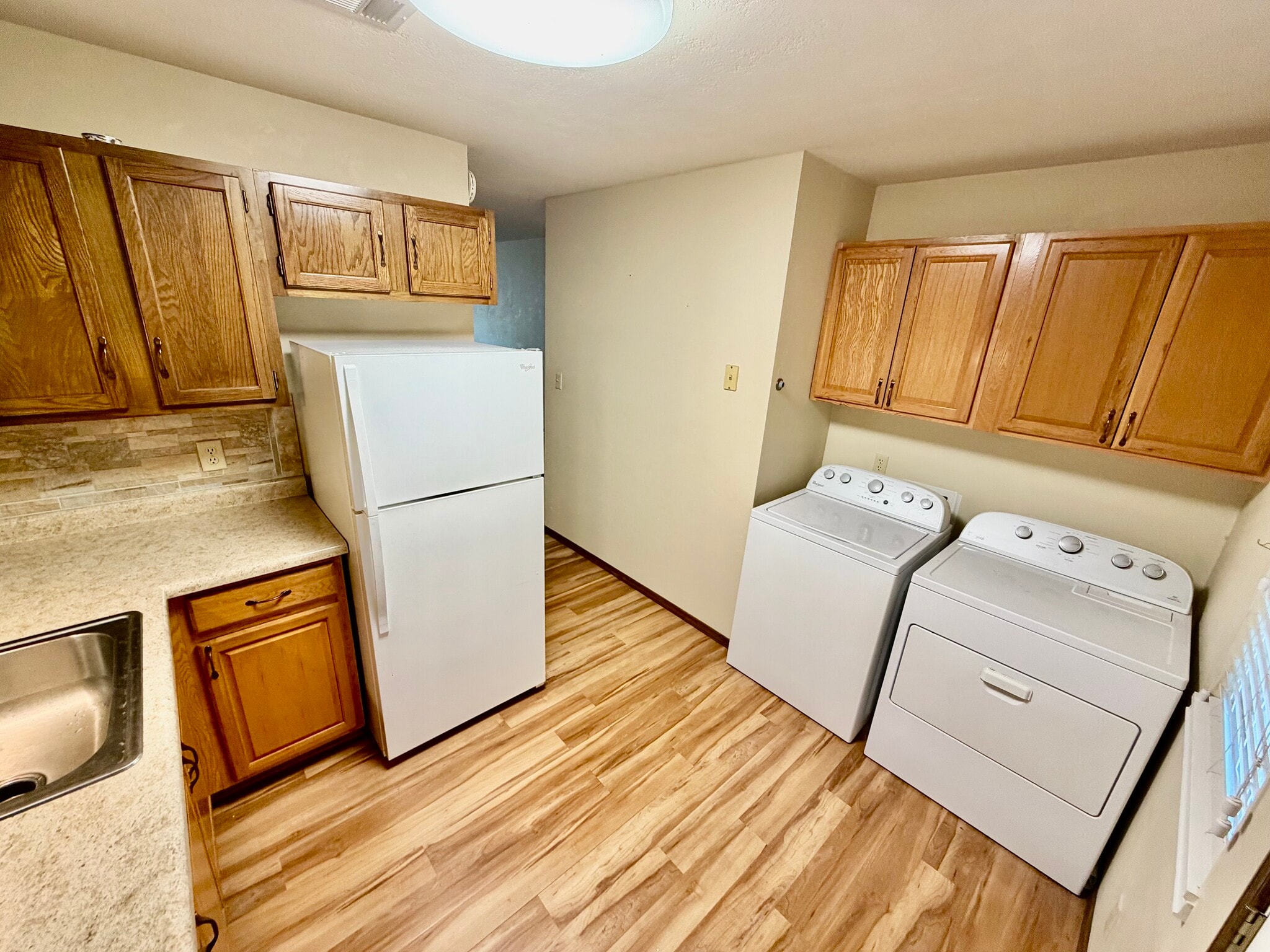 Kitchen/Laundry - 401 N A St