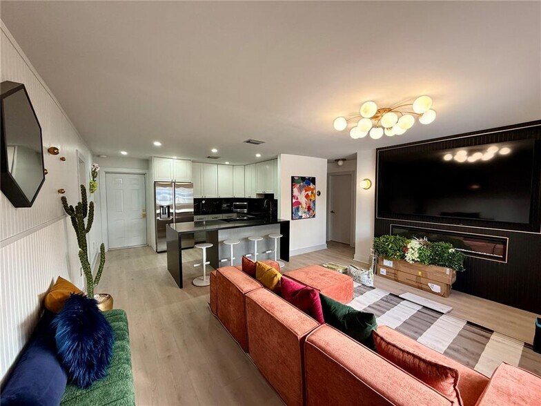 Building Photo - 2340 SW 42nd Way