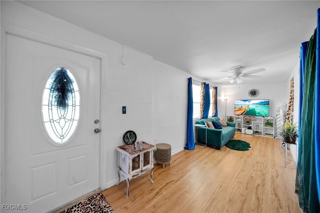 Building Photo - 102 Oleander Rd