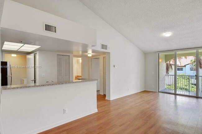 Building Photo - 3605 NE 207th St