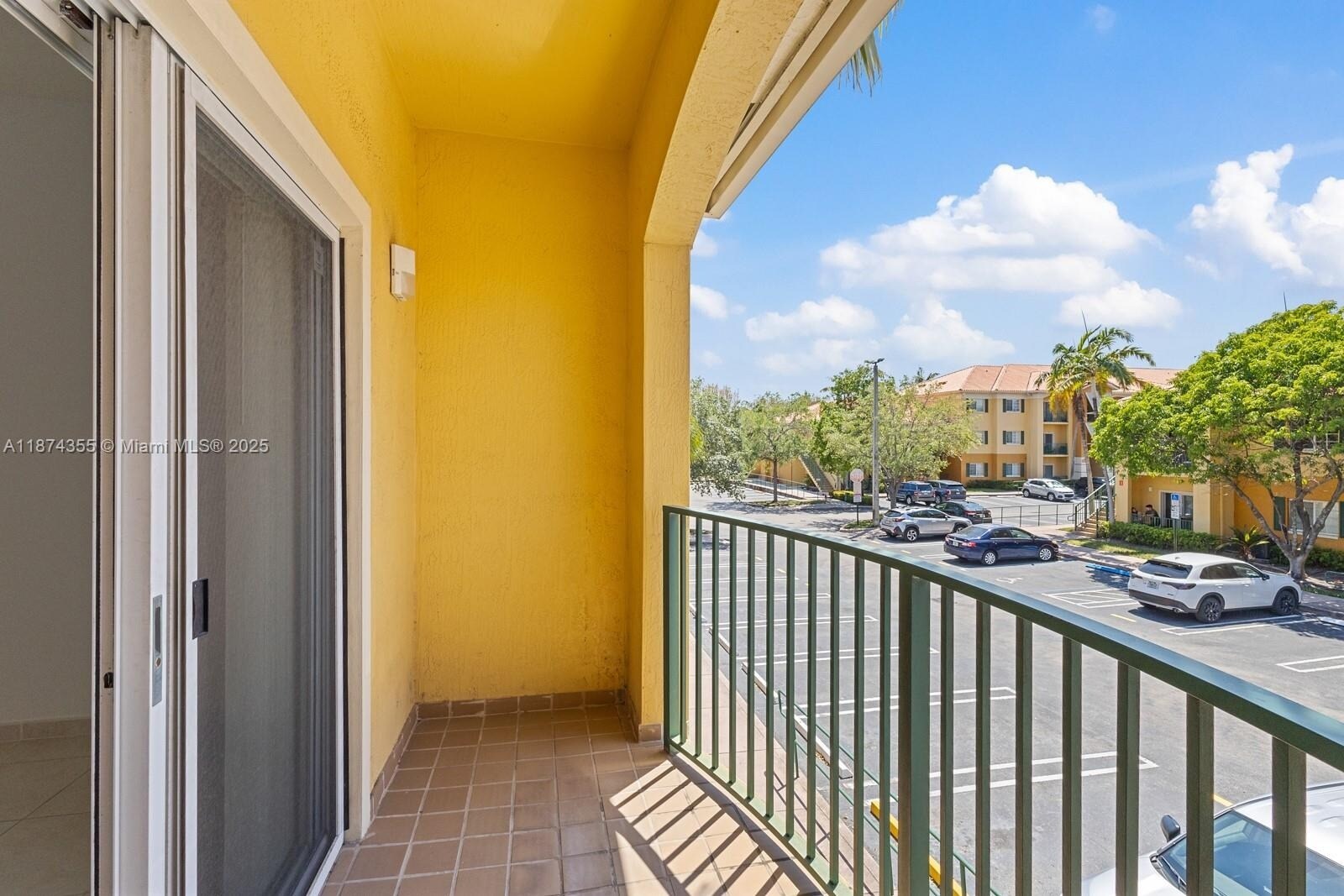 Building Photo - 7270 NW 114th Ave