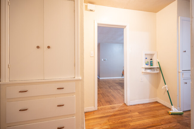 Hallway storage - 2123 W Sherwood Ave
