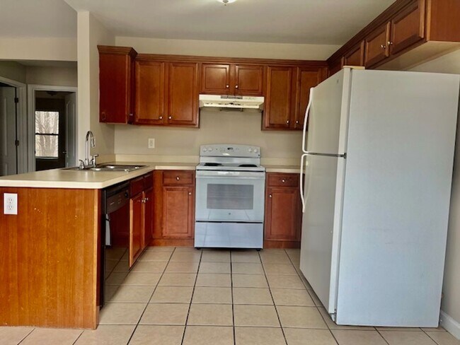 Building Photo - Melody Lane #146 &amp; 148