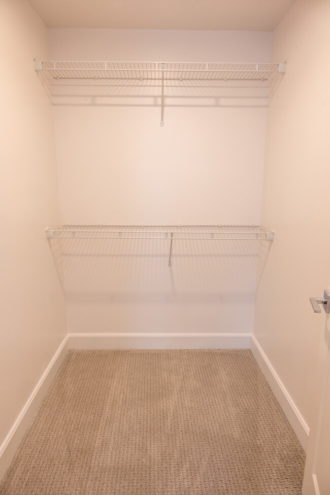 2302 | Closet - ArriveKC Condos