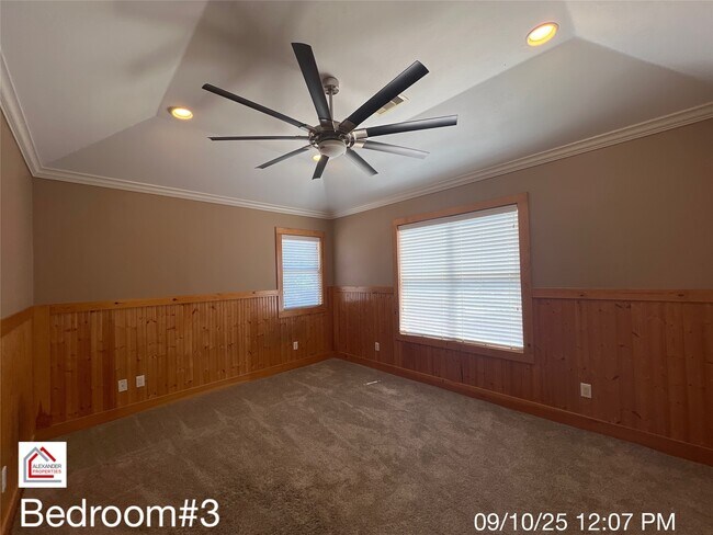 Building Photo - 903 Sugarfield Ct