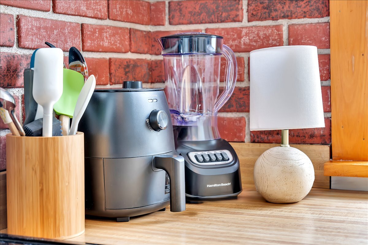 Building Photo - 10 Ritchie Pl