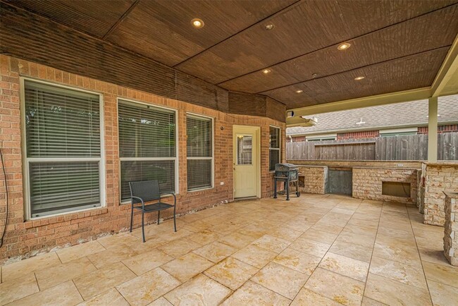 Building Photo - 3911 Fall Branch Dr
