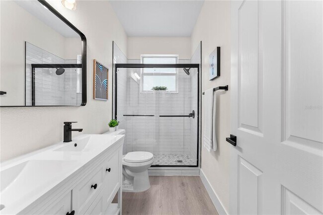 Building Photo - 2503 Dumont Ln