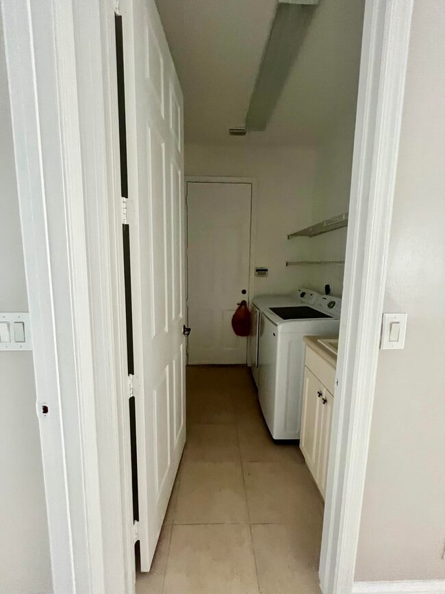 Building Photo - 325 Mulberry Grove Rd