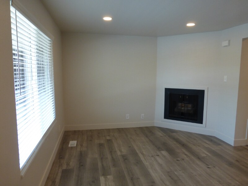 Building Photo - 2519 S 300 E