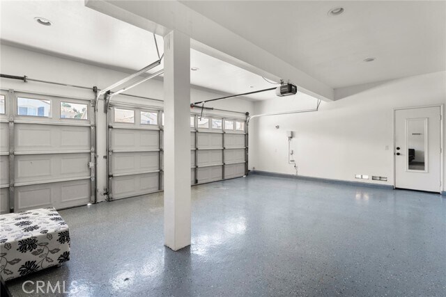 Building Photo - 15863 Silver Springs Dr
