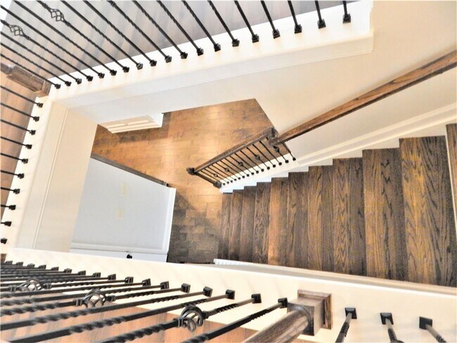 Building Photo - 2441 Melton Common Dr