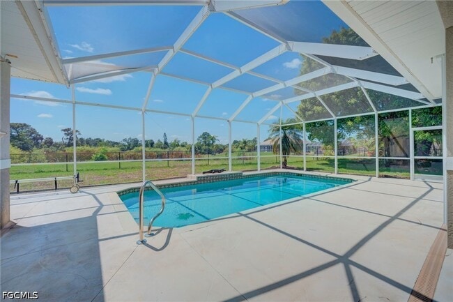 Building Photo - 638 Parkdale Blvd