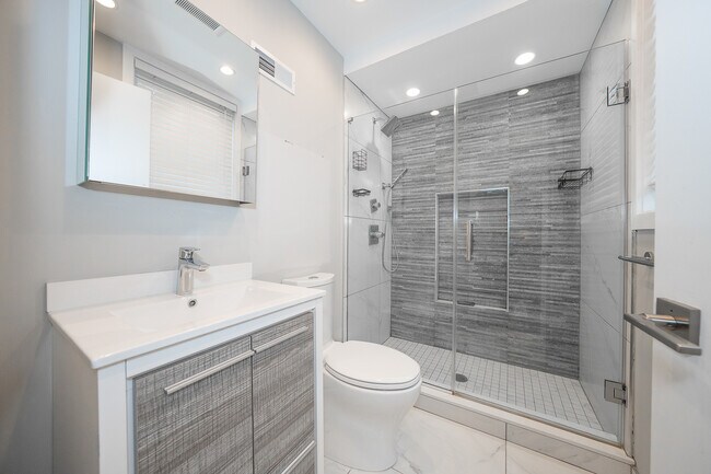 Building Photo - 769 N Uber St