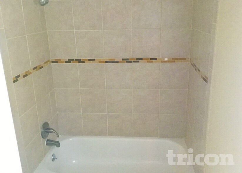 Building Photo - 7111 Amarillo Dr