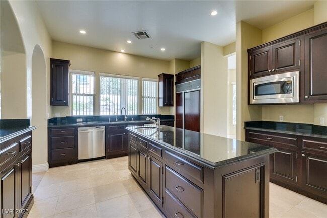 Building Photo - 770 Lanni Ct