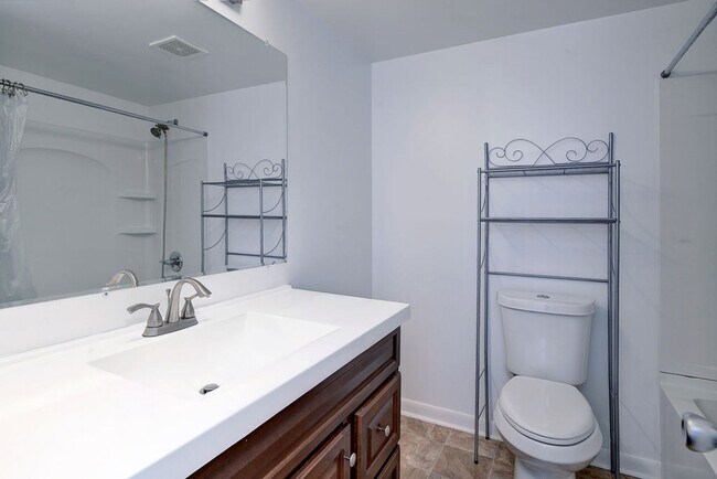Building Photo - 812 Stony Dr