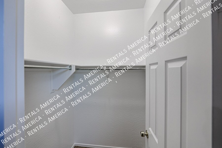 Building Photo - 7012 W Alta Vista Rd