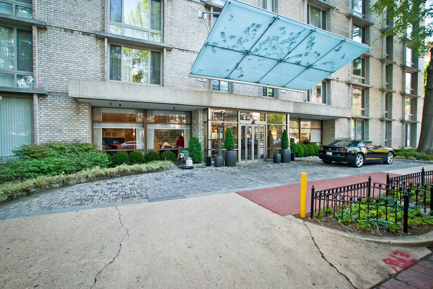Building Photo - 950 25th St NW