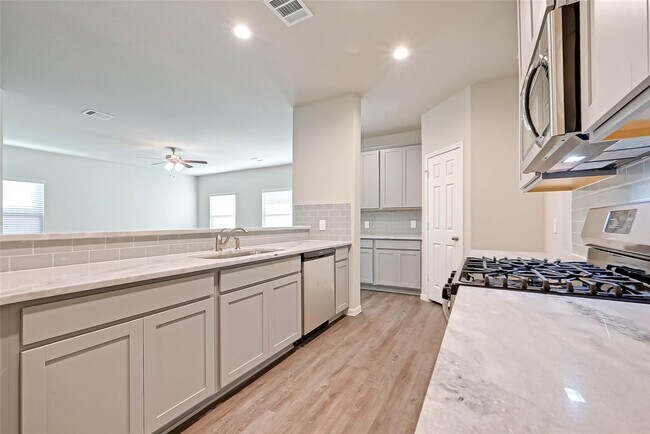 Building Photo - 983 Golden Willow Ln