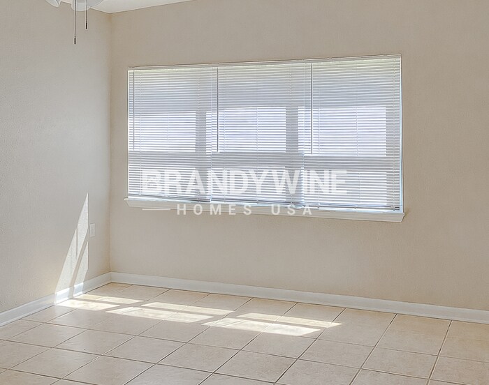 Building Photo - 2016 E Crenshaw St