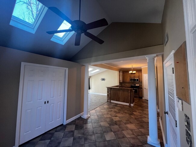 Building Photo - 204 Woodside Ave