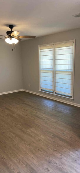 Building Photo - 206 Mary Lee Dr