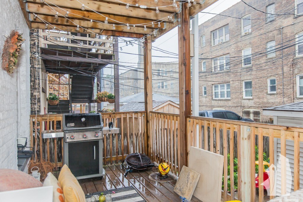 Building Photo - 2061 W Birchwood Ave