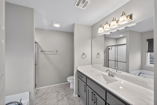 Building Photo - 4018 S 14th Pl