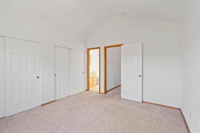 Building Photo - Charming 3-bdrm/2-bath Slender Home in Roseway. Fenced backyard, 1-car garage