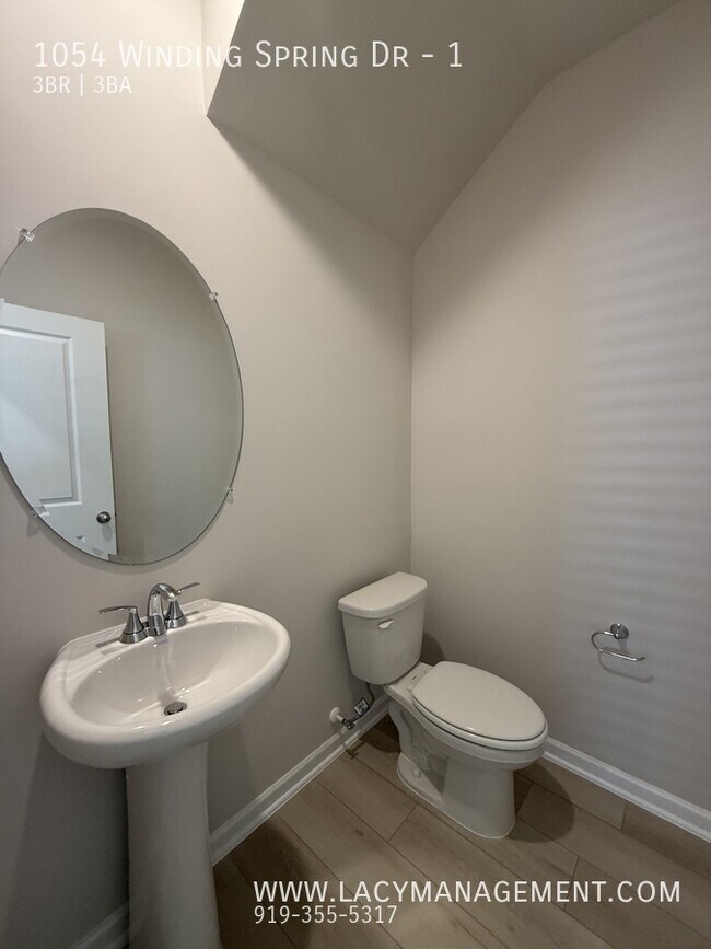 Building Photo - 1054 Winding Spg Dr