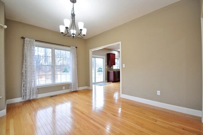 Building Photo - 47 Chaponis Way