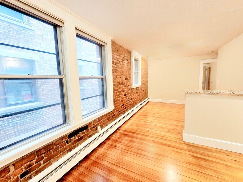 Building Photo - 39 South St