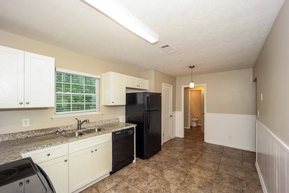 Building Photo - 6133 Fieldcrest Dr
