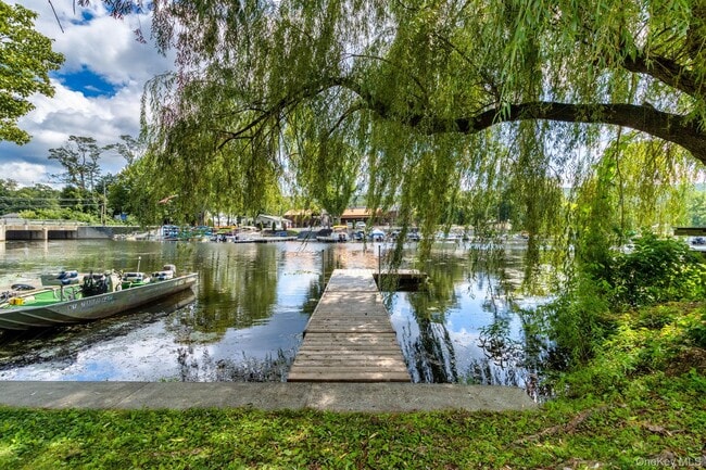 Building Photo - 154 Windermere Ave