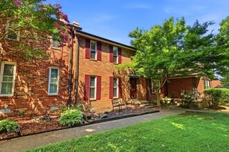 Building Photo - 388 Huntington Ridge Dr